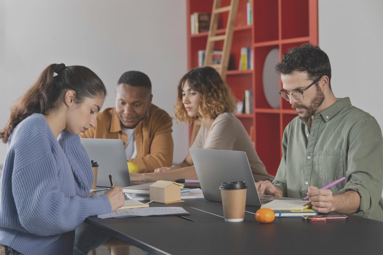 Environnement d'apprentissage collaboratif en finance